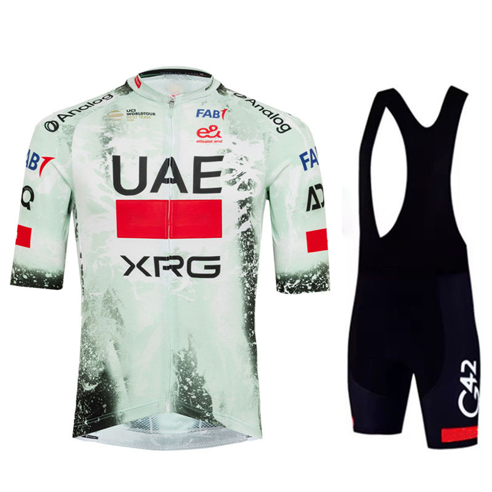 Completo da Ciclismo UAE New P - Cycling Gear Uae recensione e prezzo