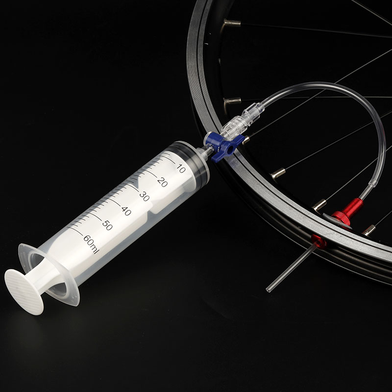 Strumento per Iniezione Liquid - Bike Tube Repair Kit recensione e prezzo